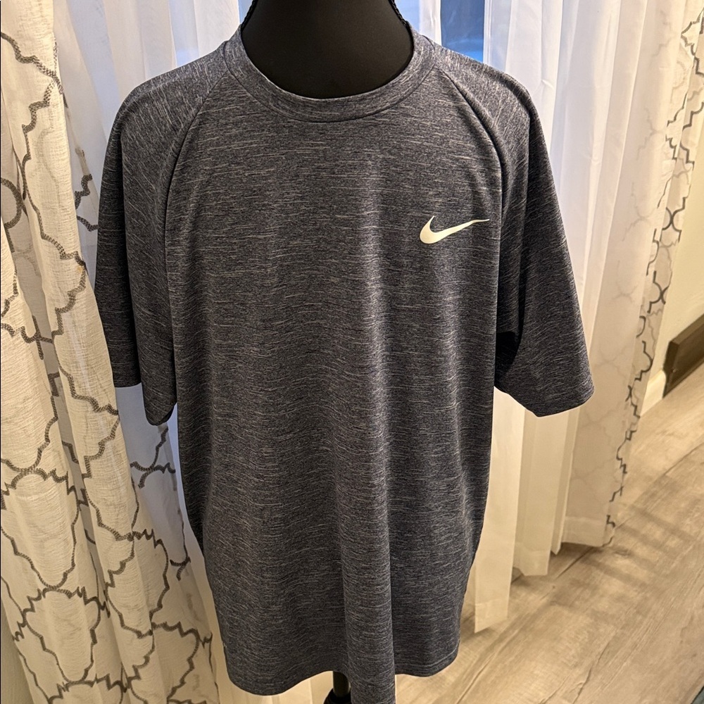 Nike Men’s Heathered navt Dri-FIT swim Short Sleeve Tee with UPF 40 athleticwear